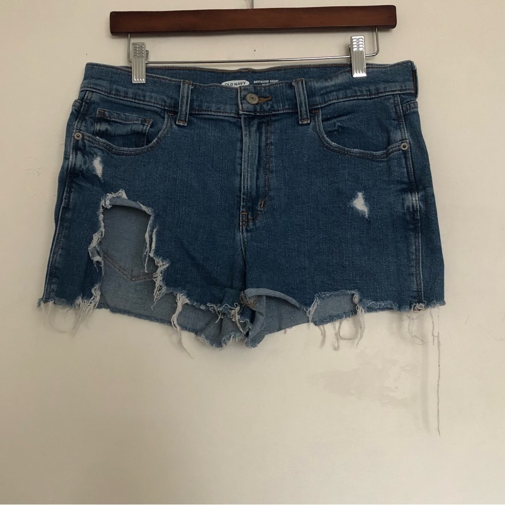 Old Navy boyfriend mid-rise jean shorts